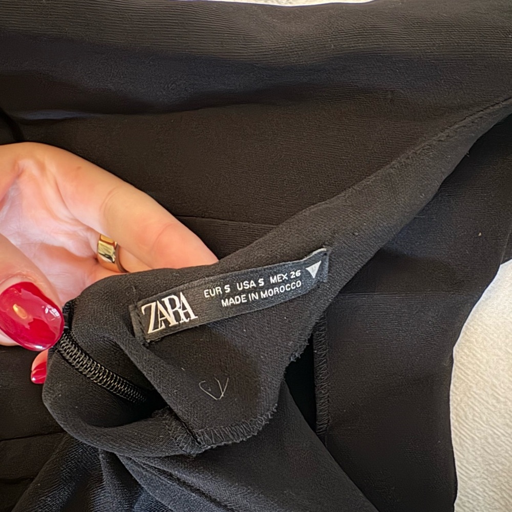 Zara Black Wide-Leg Jumpsuit with Cutout Detail - Picture 4 of 4